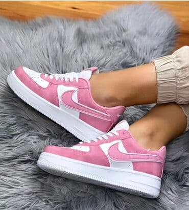 mercurial patike: Nike air force patike

Novo
Brojevi 36 do 40

fb Moja Kupovina 1 — 9