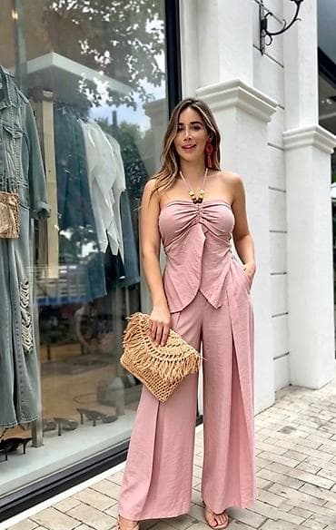 Ženski set – top bez bretela i široke pantalone
2999 din
S M L