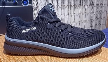 north face patike: Nove crne patike lagane i udobne. Broj 41 i broj 40 — 9