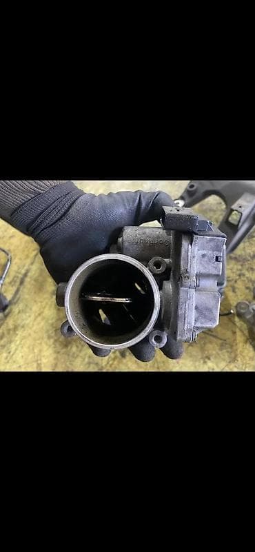 AUDI A4 A5 3.0 TDI KLAPNA GASA 4E0145950 | Audi vw delovi zemun — 2