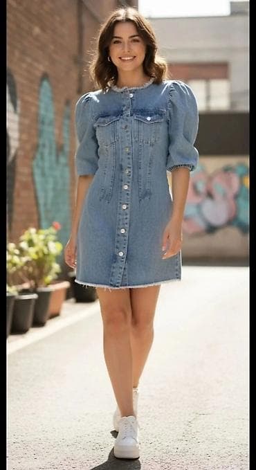 Ženska teksas haljina na dugmad - Kroj: mini dužina, blago A-linija