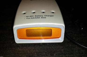 bezicni video nadzor cena: Maxus 818 charger/discharger puni nezavisno od 1 do 4 aa ili aaa — 1