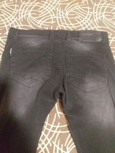 Jackets: Farmerice su kao nove nekoliko puta su obucena bez ikakvog ostecenja — 2