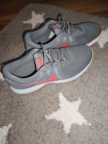 zara s: Nike, 42, bоја - Siva — 1