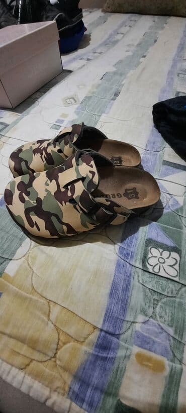 grubin papuce sa dva kaisa: Clogs — 3