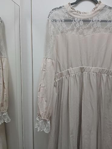 air max 720 ispa: Duga haljina u boji šampanjca/bež sa romantičnim detaljima: - Gornji — 2