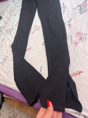 plasticni motorici za decu: Crne pantalone, zvoncare, idu uz nogu, jako udobne i prijatne za — 3