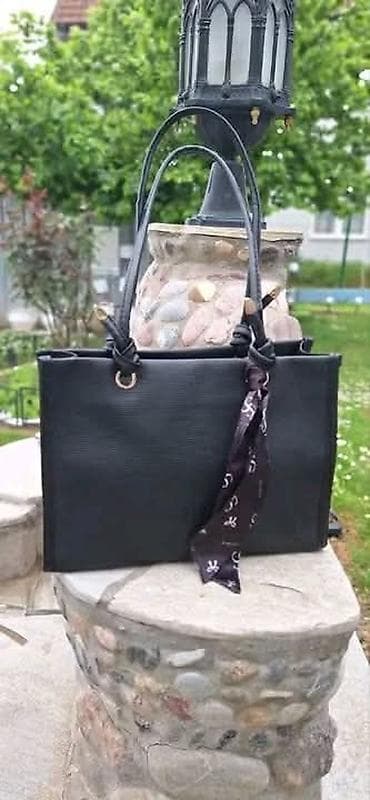 kozni cegeri: 34x25
3000 din
💋 — 2