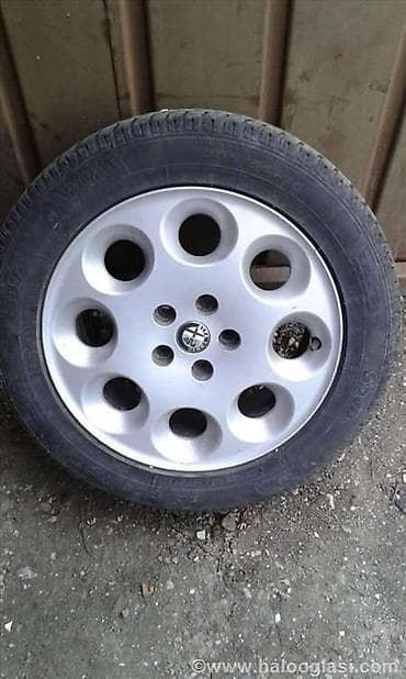 Alu felne 16", gume za sve cetri sezone. 4 tocka + 1 rezervni. Gume