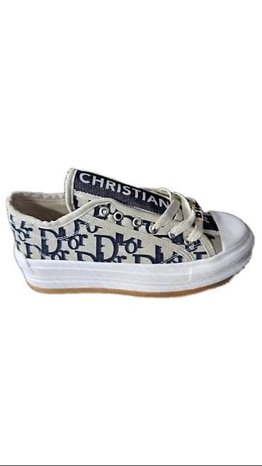 nike duboke patike zenske bele: Patike sa monogram printom “Dior” i jezičkom sa natpisom “CHRISTIAN” — 1