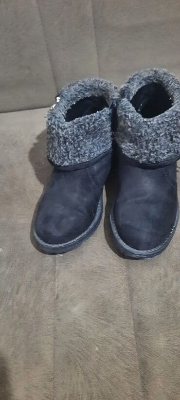 Kolica za bebe: Dečije cipele par puta obučene br 30 — 2