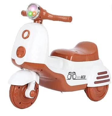 sto i klupe: Dečiji guralica-skuterić sa svetlećim farom - Dizajn inspirisan — 2