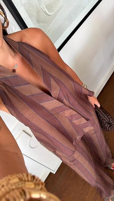 balmain patike cena: 07. • Komplet menja boje u zavisnosti od osvetljenja | — 3