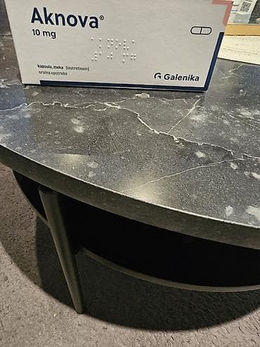 Aknova 10 mg – meke kapsule (izotretinoin), oralna upotreba