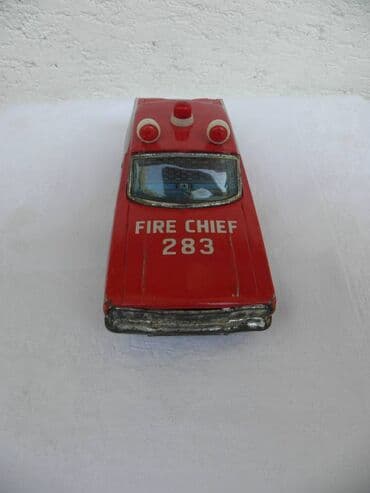 chicago fire online sa prevodom: Limeni Fire Chief 283, 20 cm, inercioni motor, okrecu se — 2