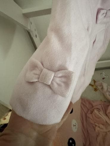 Helanke: Elegantan kaputić za devojčice, svetloroze boje. - Model: klasičan — 3