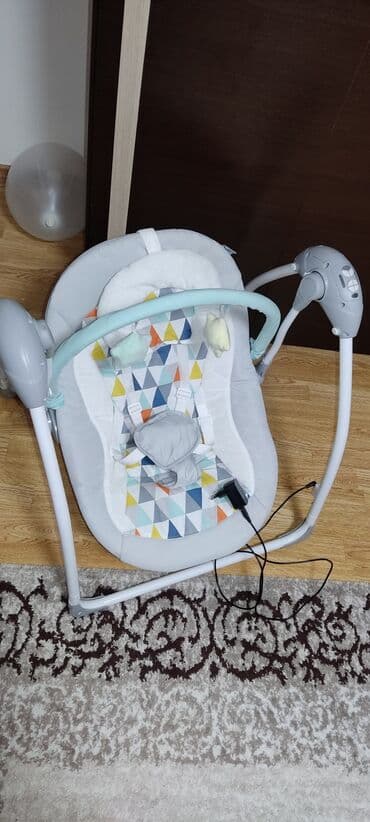 Kolica za bebe: Nova ljuljaska na baterije a ima i punjac ima 10 melodija zvukovi — 1