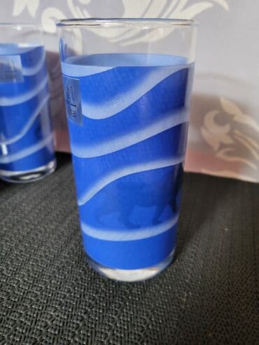 plastične čaše 0 2 cena: Case nove vintaz univerzalne. Case bez ostecenja sve na njima je — 10