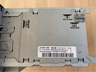 dozer za palacinke: RADIO CD SARZER 6 DISKA ZA VOLKSWAGEN GOLF 5, GOLF 6, GOLF PLUS . | — 2