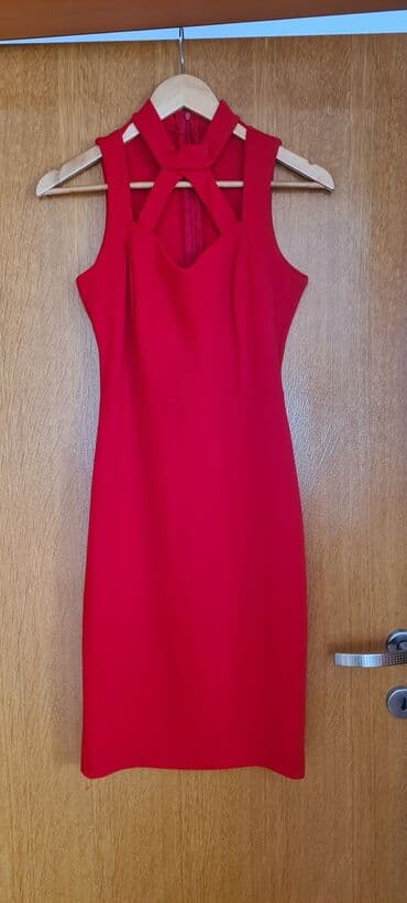 haljine c a: One size, bоја - Crvena, Oversize, Na bretele — 1