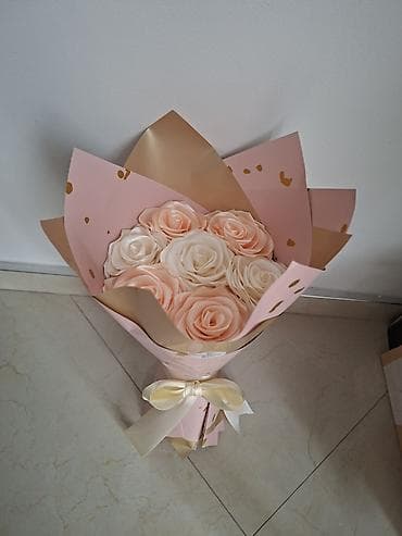 win win duseci na naduvavanje: Saten buketi ruža – dekorativni aranžmani dugotrajne lepote - Ručno — 7