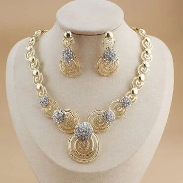 Jewellery: 1700 — 18