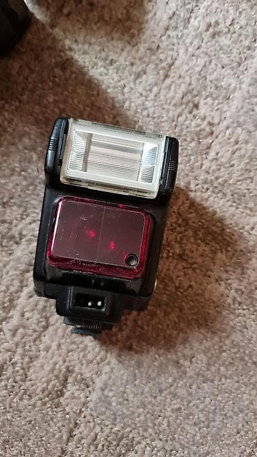 kamere za traktor: Nikon F-301 analogni 35mm SLR fotoaparat sa objektivom i dodatnom — 6