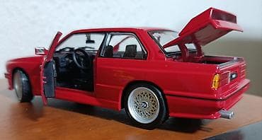 rc formula 1: Bburago maketa automobila – 1988 BMW 3 Series M3 (E30) - Skala: 1:24 — 6