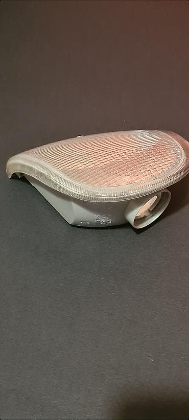 vakum staklo cena: Prednji levi žmigavac pored fara (providni) Škoda Feleicija 1godište — 7