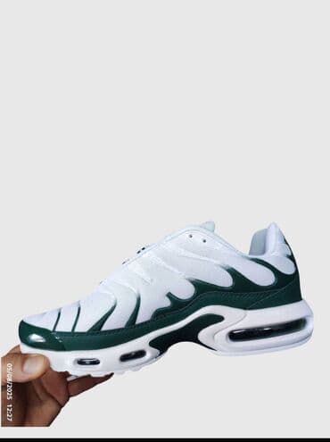 ženske zimske jakne c a: Trainers, size - 46 — 2