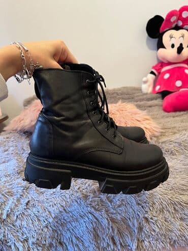 teget gležnjače: Gležnjače, Dr. Martens — 1