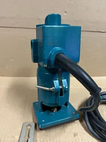 Ostali električni alati: *** AKCIJA *** #2825 Glodalica za drvo MAKITA 3700B; Orginal Makita;