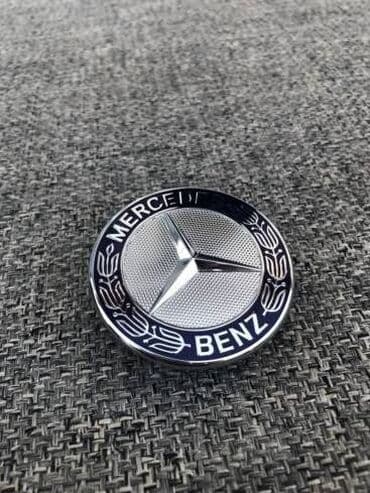 Tuning oprema: MERCEDES logo za haubu 57 mm

Potpuno novo, nekorišćeno — 3
