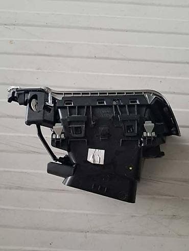 auto crni leskovac: DESNA RESETKA VENTILACIJE ZA PEUGEOT 208, 2008 OD 2013. DO 2019. GOD — 3