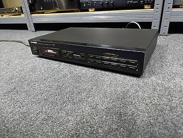 Donji delovi trenerke: Pioneer F-227 FM/AM Digital Synthesiser Tuner (1990) Specifications — 3