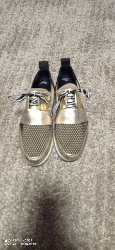 adidas samba srebrne: Steve Madden, 38.5, bоја - Srebrna — 2