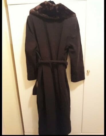 Ponchos: Nov. vuna 70%. 44 — 2