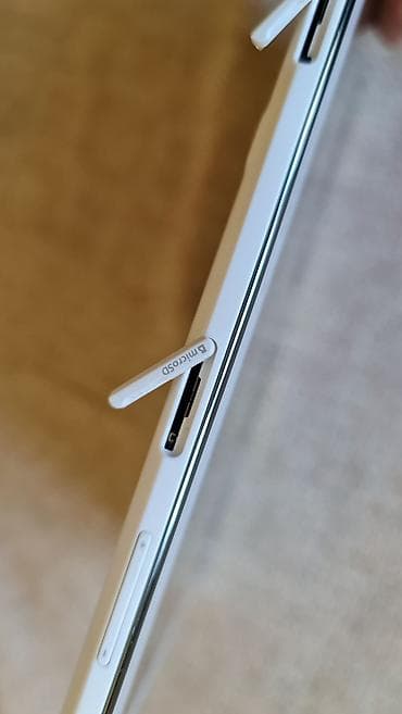 usb modem za internet: Samsung Galaxy Tab 4 10.1 (SM-T535) - Ekran: 10.1" TFT, široki — 5