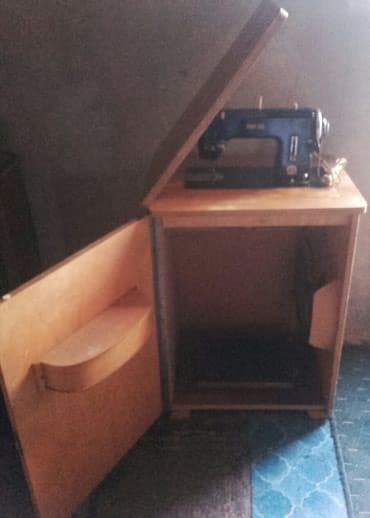 dzojstici za ps4: Mirna mašina za šivenje mirna sa kabinetom, iz 1950 god. RETRO — 3