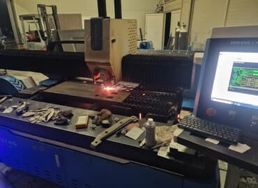 Hammers: Usluzno secenje metala,prohroma,aluminijuma,mesinga po kvalitetnim i at lalafo.rs — 2 Hammers: Usluzno secenje metala,prohroma,aluminijuma,mesinga po kvalitetnim i — 2