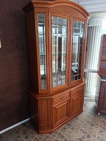 Dečiji nameštaj: Nameštaj – više artikala 1) Drvena vitrina sa staklenim krilima – — 8