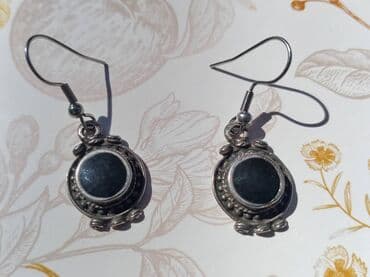 torbice mona: Vintidž minđuše Veoma lep rad vintidž minđuše Visina 1,2-3,5 cm — 2