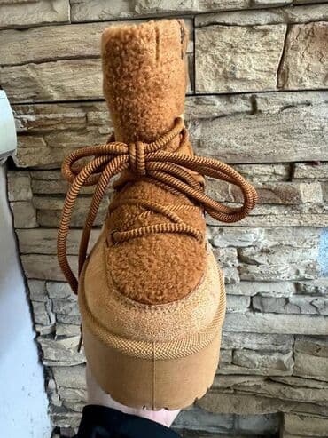 američki brojevi obuće: Ugg čizme — 2