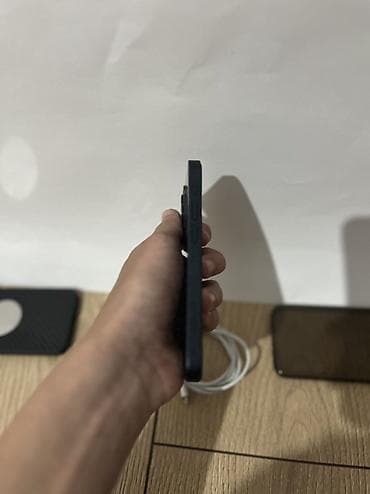 telefoni sa velikim ekranom: IPhone 13 mini SIM/iCloud otkljucan, odlična kondicija iPhone 13 mini — 6