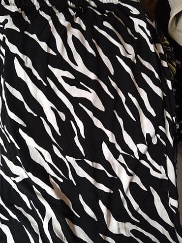 pantalone s: Ženske pantalone sa zebra printom - Crno-beli animal print (zebra — 3