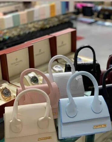 Torbe: Elegantna torbica, Jacquemus, Materijal: Veštačka koža