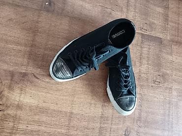 converse nove starke: Crne all star patike sa gumiranim vrhom i belim đonom, klasičan — 2