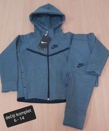 pom pom decija garderoba: Decije trenerke 
Pamuk acg i double face
3200 — 8