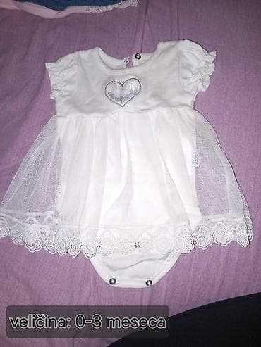 džip na akumulator: Dečija odeća – komplet različitih haljinica i tunika, džak pun stvari — 9