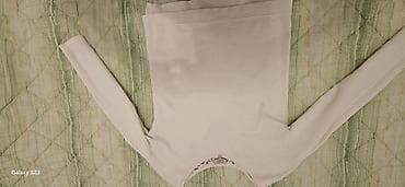 Burgije: ZARA Trafaluc džemper/bluza, boja: krem/bela. Model sa dugim rukavima — 1